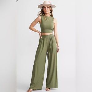 NWOT*BEIGE* Ribbed 2 Piece Set